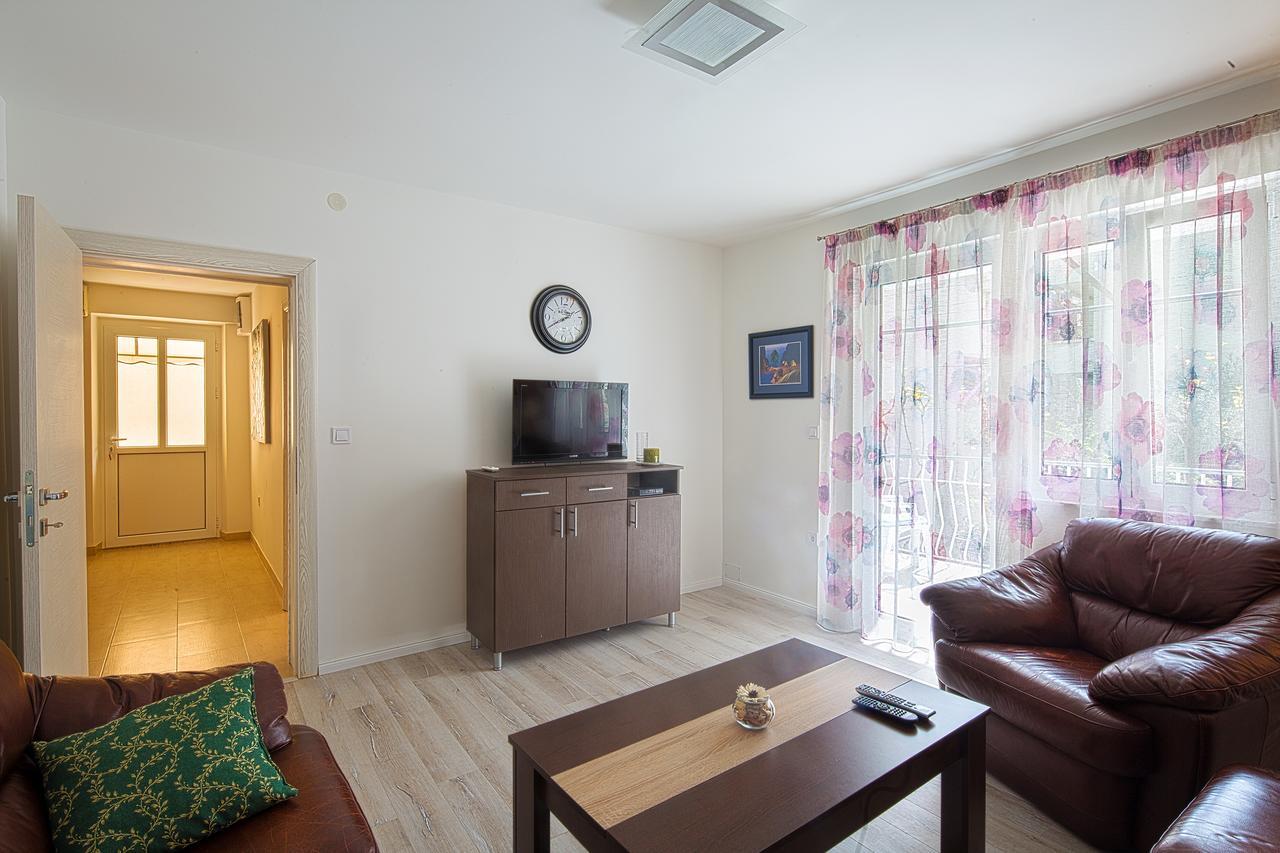 בודווה Apartman Aleksandra מראה חיצוני תמונה