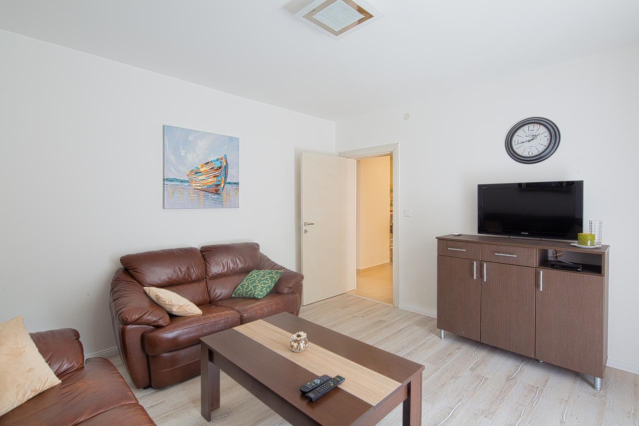 בודווה Apartman Aleksandra מראה חיצוני תמונה